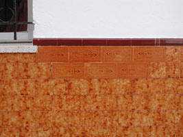 trompe d'œil wood tiles in Calle Dali, Conil de la Frontera