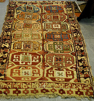 Old Konja rug.