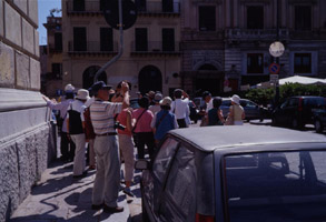 Opposite Chiesa  S. M. dell' Ammiraglio (o Martorana), Palermo