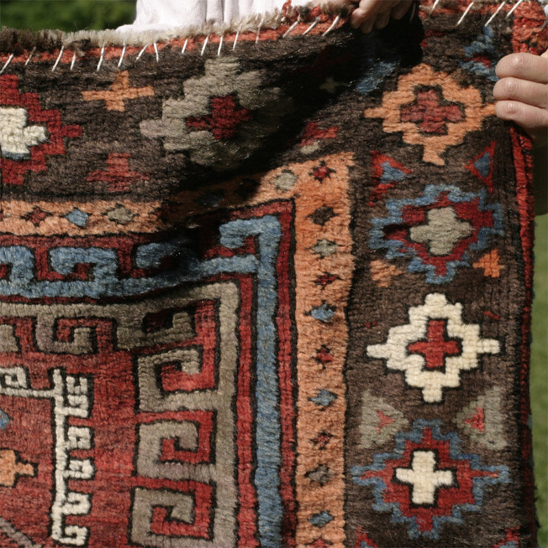 Anatolian prayer rug - top right corner