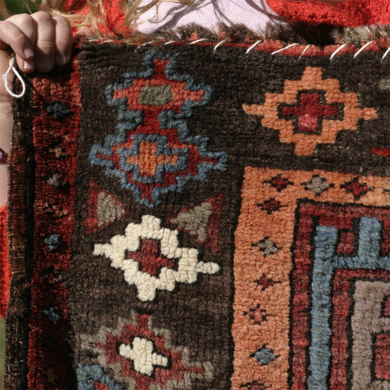 Anatolian prayer rug - topleft corner