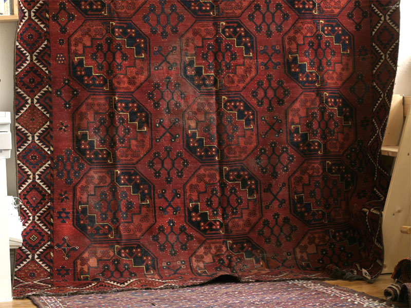Ersari Turkmen main carpet, Turkmenistan second half 19th century: bottom half