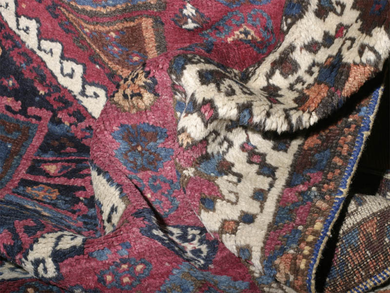the flolds of the rug show the nice full pile