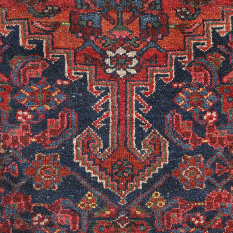 Hamadan Khamseh rug - medallion pendant