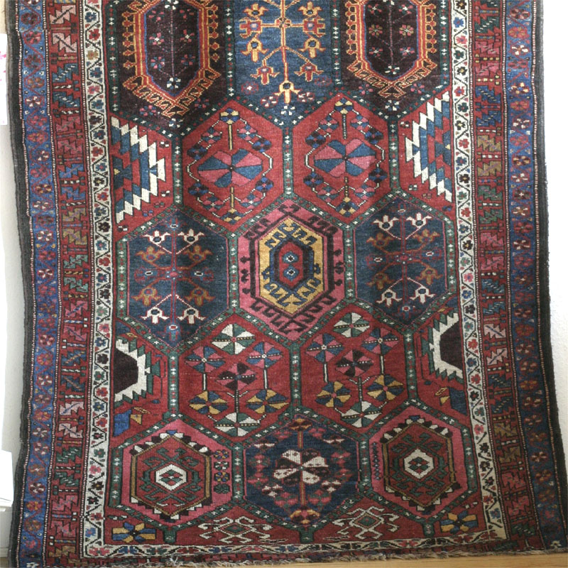 Kurdish village rug with flowers in hexagonal pattern - bottom half