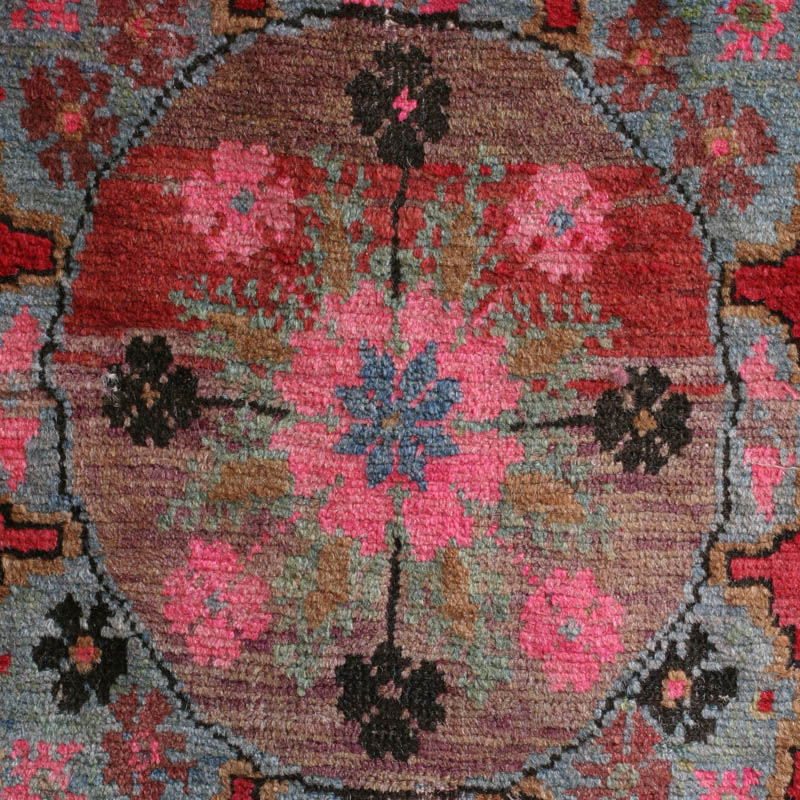 Karabagh - medallion closer