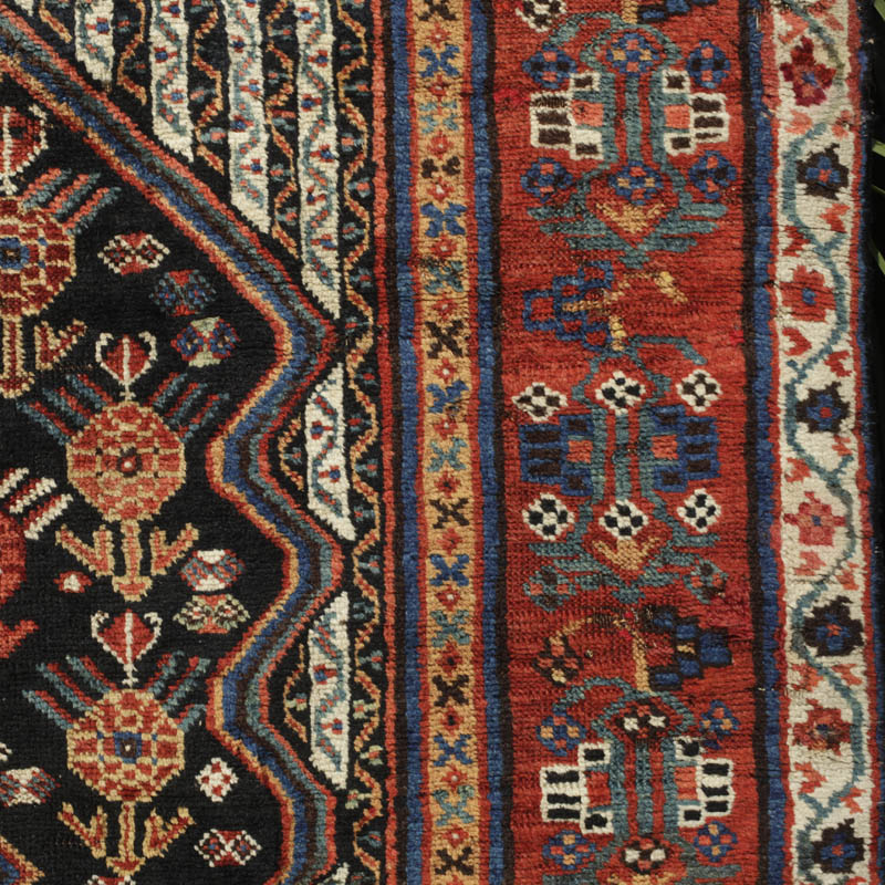 Khamseh rug - border