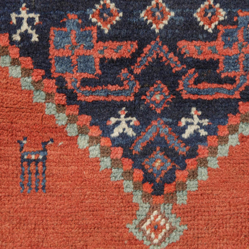 Kurdish medallion rug with humans and animals - pile detail