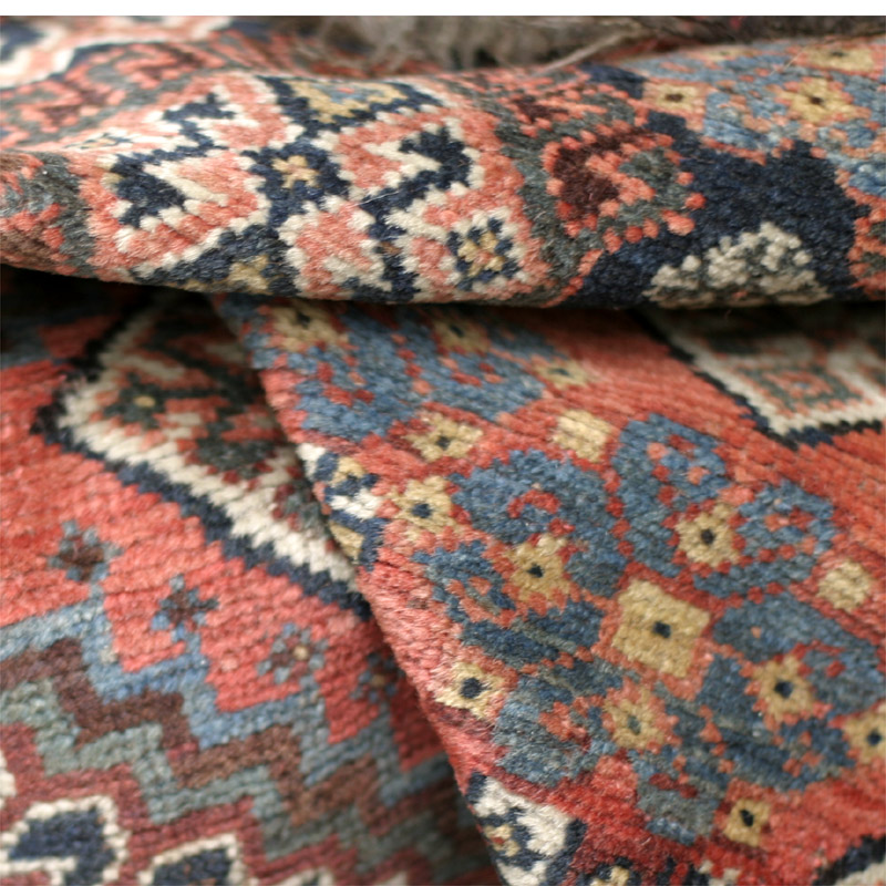 Shekarlu Qashqa'i - pile fold
