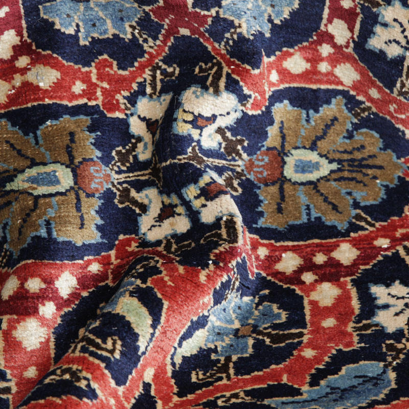 sarouk-poshti - folds
