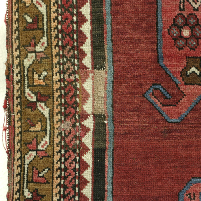 Shirvan honcha design - selvage damage