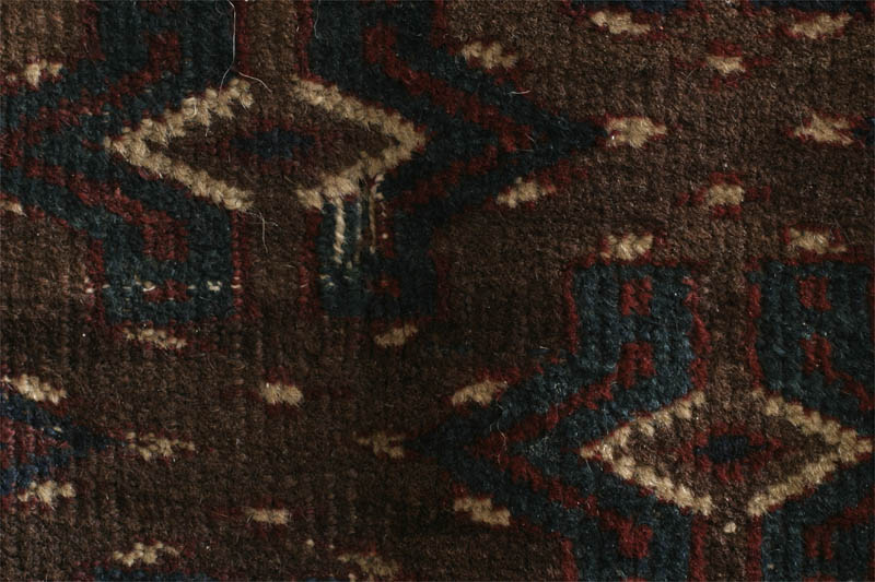 yomud turkmen rug, pile detail with warps showing
